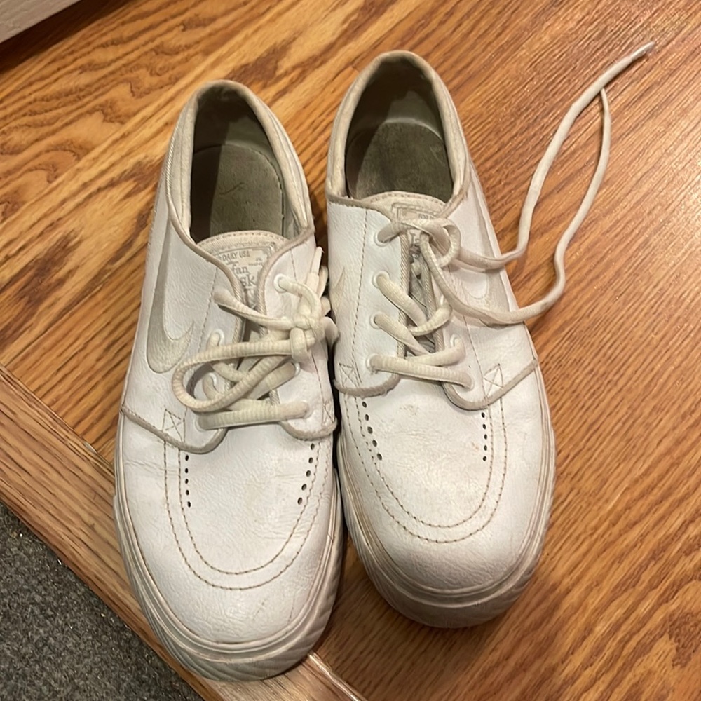 Nike Janoski